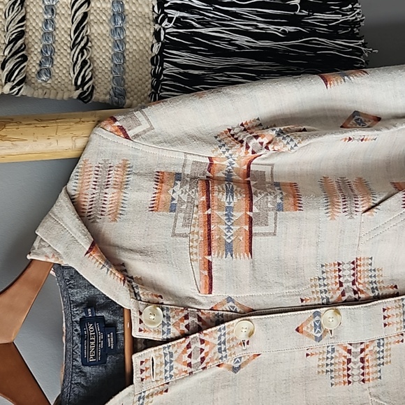 Pendleton Button Up Hooded Cropped Top - Picture 6 of 14